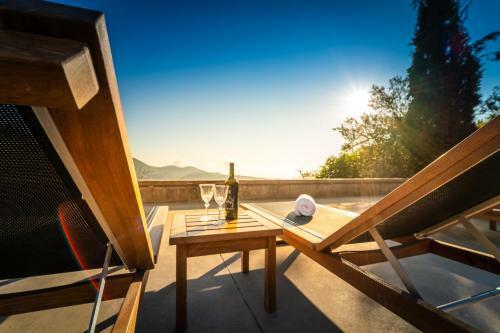 Siora Tanto Rustic Villa
