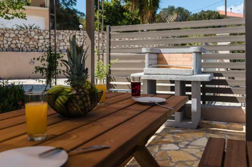 Sole Mare Villa Lakithra