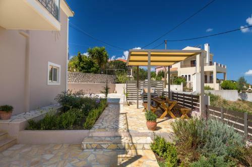 Sole Mare Villa Lakithra