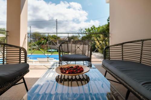 Sole Mare Villa Lakithra