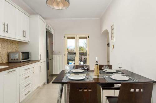 Sole Mare Villa Lakithra