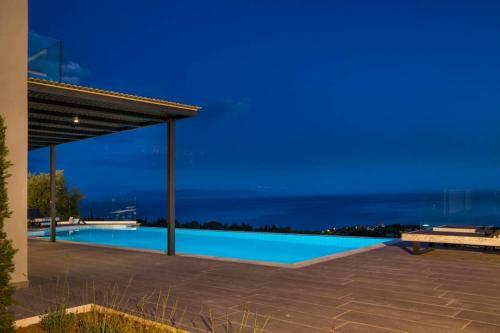 New Villa Blue With Private Pool At Trapezaki