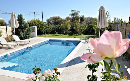 Rita Mare Seafront Villas
