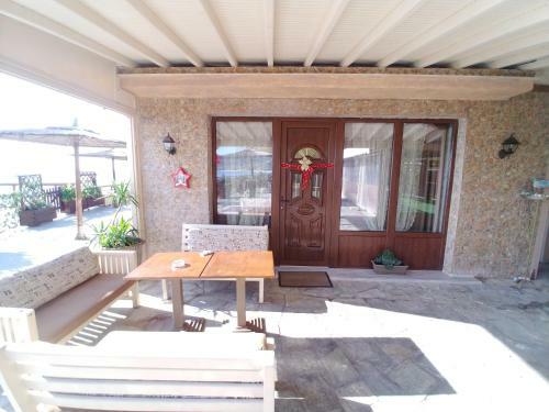 Stone Villa Inside Sea- Kids'land