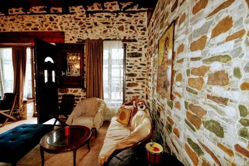 Stone Villa Inside Sea- Kids'land