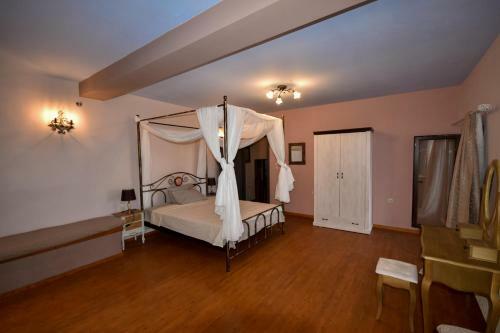 Stone Villa Inside Sea- Kids'land