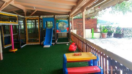 Stone Villa Inside Sea- Kids'land