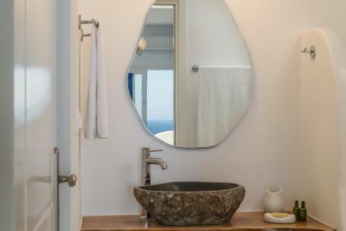 Aigeis-milos Suites