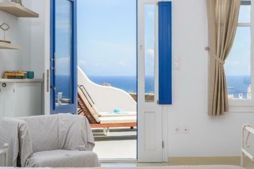Aigeis-milos Suites