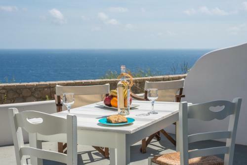 Aigeis-milos Suites