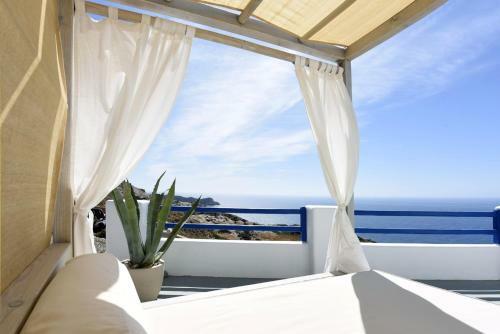Aigeis-milos Suites