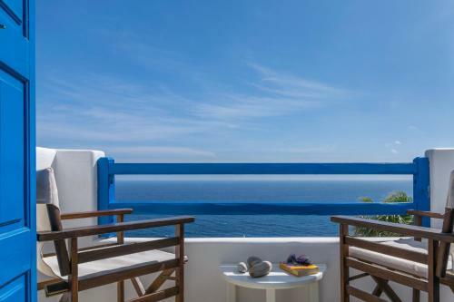 Aigeis-milos Suites