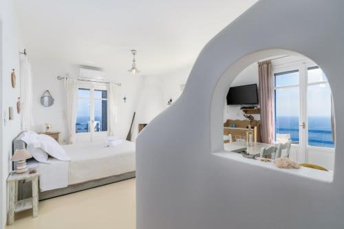 Aigeis-milos Suites