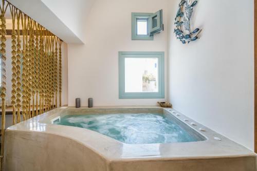 New Villa Katerina - 3 Villas & 3 Private Jacuzzi
