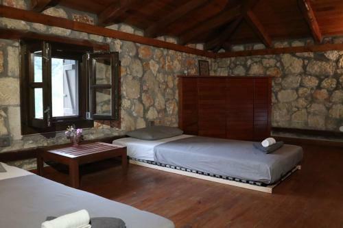 Wood & Stone Dream View House A