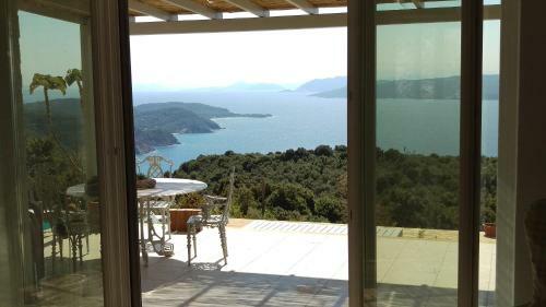 Luxury Villa In Kechria