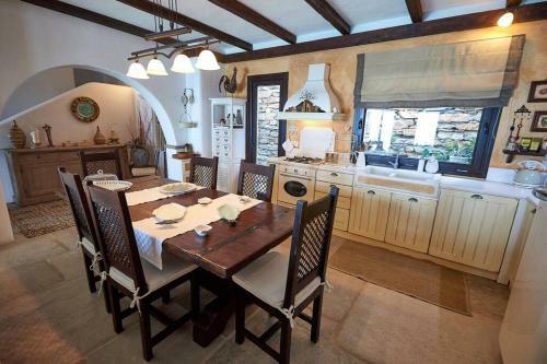 Villa Stoneflower With Breathtaking Sunsets