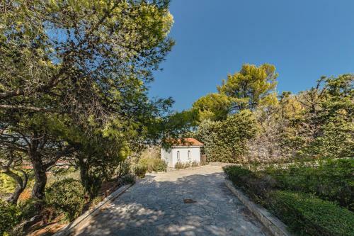 Villa Maraki - Attica Riviera