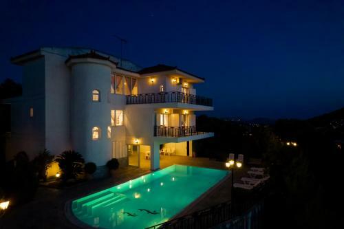 Villa Maraki - Attica Riviera