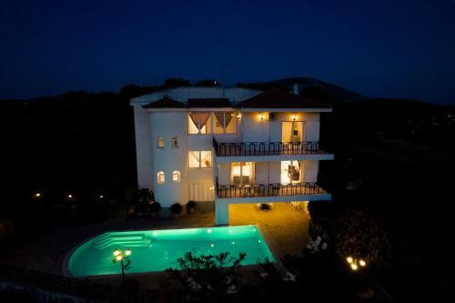 Villa Maraki - Attica Riviera