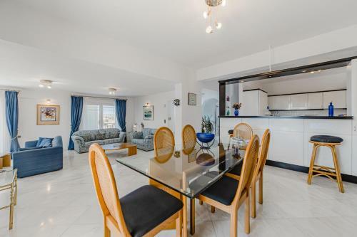 Villa Maraki - Attica Riviera