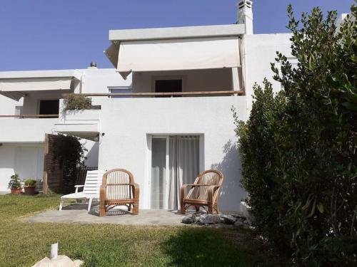 Breezy Summer Maisonette With Exciting View!
