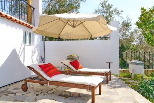 Fairytale Countryhouse At Beachside Of Athens!