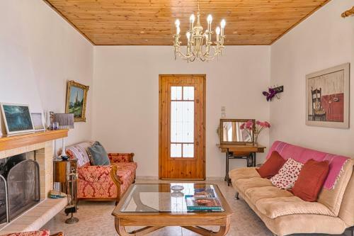Fairytale Countryhouse At Beachside Of Athens!