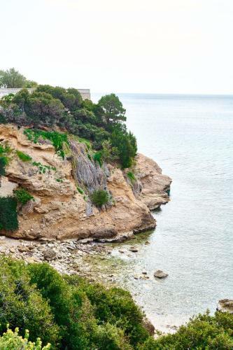 Fairytale Countryhouse At Beachside Of Athens!