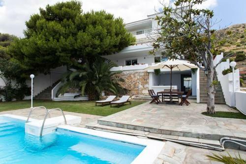 Beautiful, Private Villa By The Sea