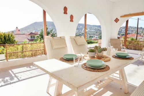 White Villa Near The Blue Beach