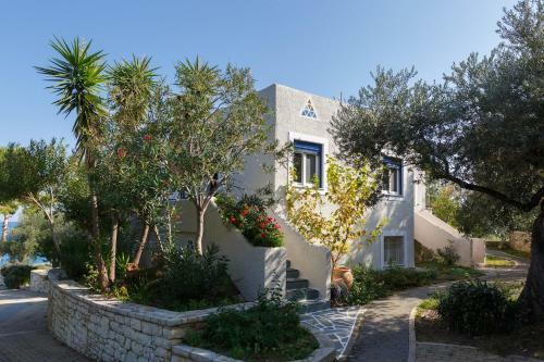 Into The Blue Villa