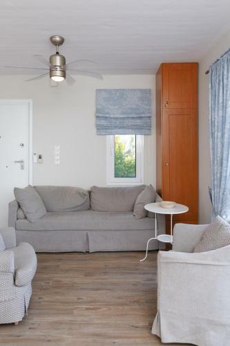 Into The Blue Villa