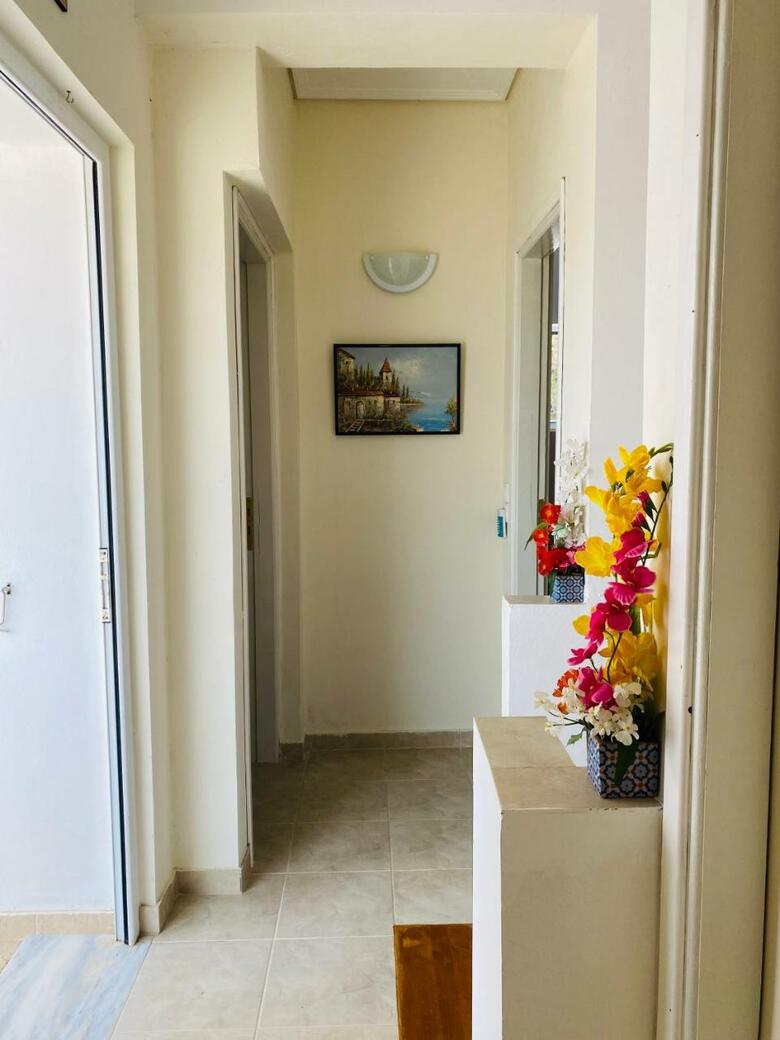 Mikro Amoni Beach Villa