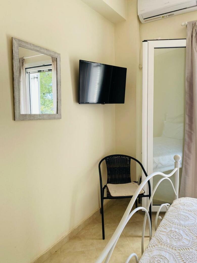 Mikro Amoni Beach Villa