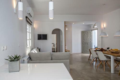 Villa Family Home