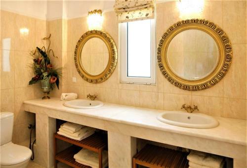Ak Villa
