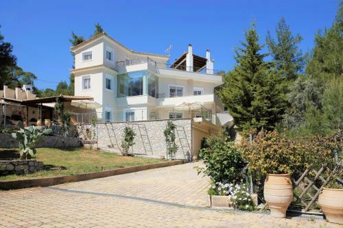 Ak Villa