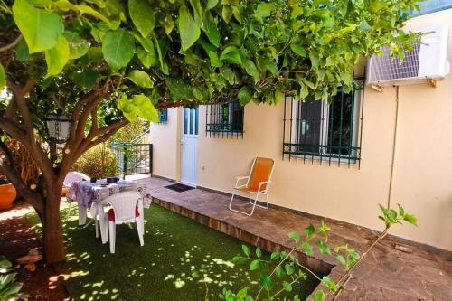 Cosy Guest House With Private Yard