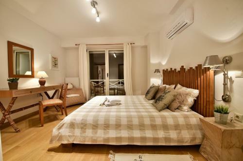 Villa Athens Riviera Estate