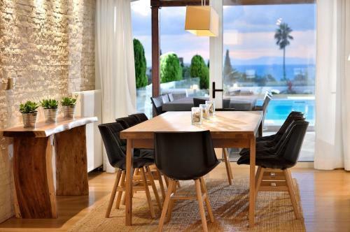 Villa Athens Riviera Estate