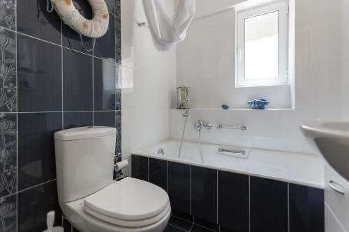 New Stylish Apartment With Sea View