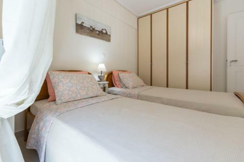 New Stylish Apartment With Sea View