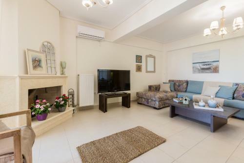 New Stylish Apartment With Sea View
