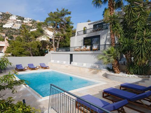 Athenian Black Villa