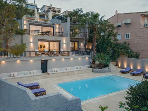 Athenian Black Villa