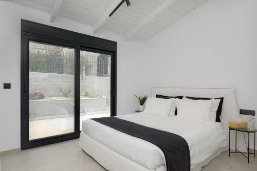 Athenian Black Villa