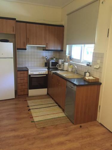 Perfect Seaview Apartment In Saronida