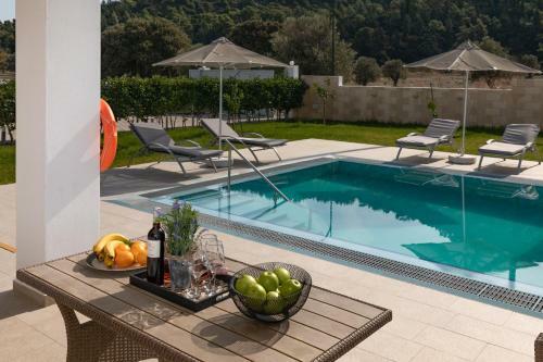Paleos Hillside Villa