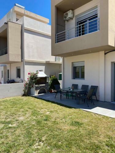 Dionysus Seaside Villa